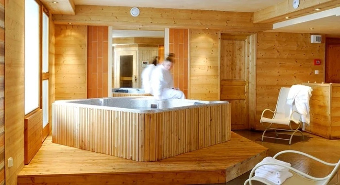 Residence Le Chalet du Vallon, La Plagne: Belle Plagne ski chalet, image 7